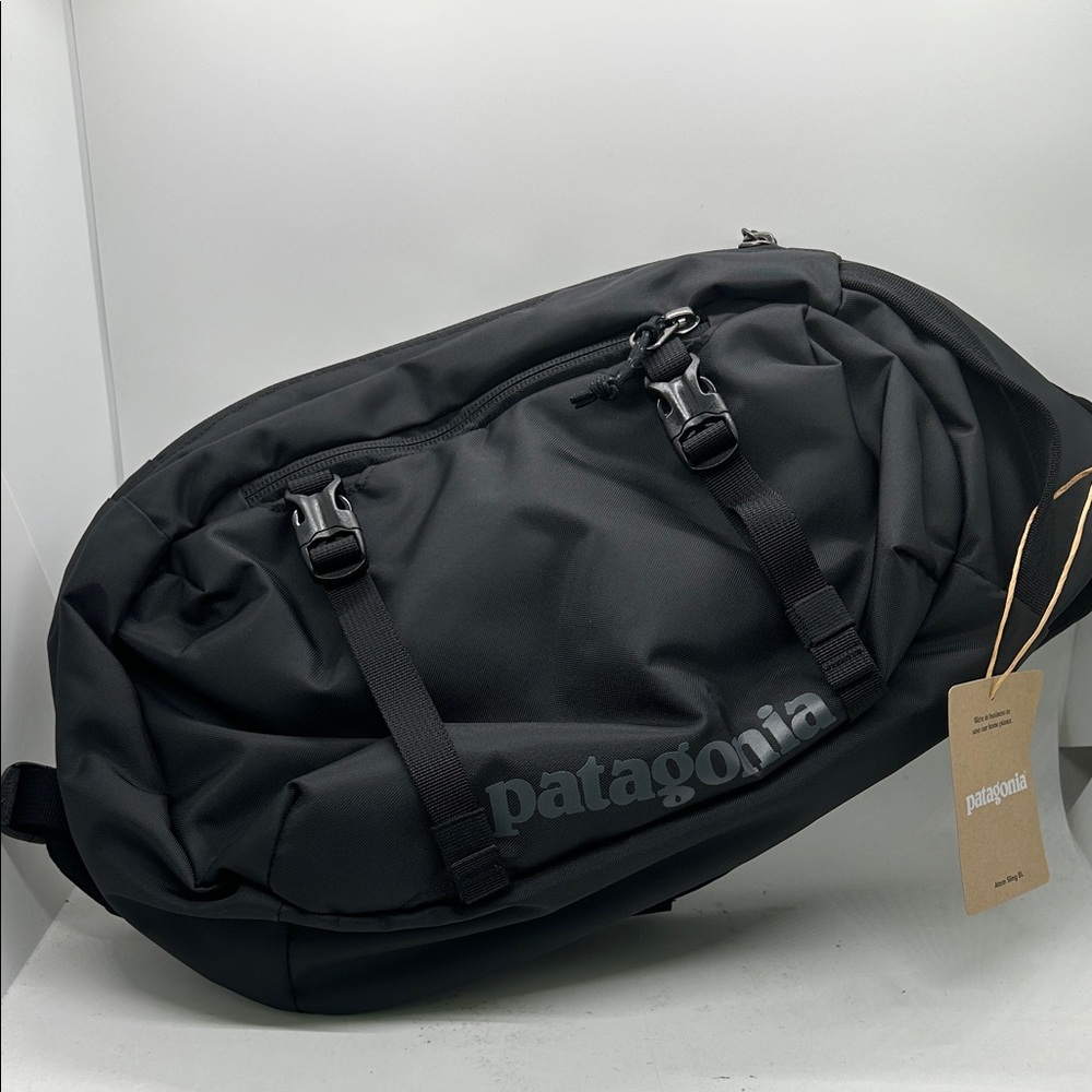 Patagonia NWT Versatile Black Atom Water Repellant Sling Bag 8L - Picture 5 of 9
